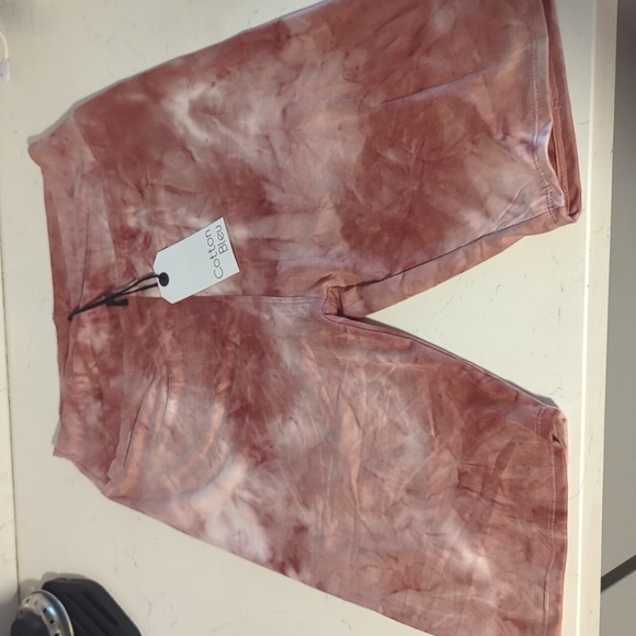 NWT Sports Bra and matching Nike shorts, size L/XL - Picture 5 of 5